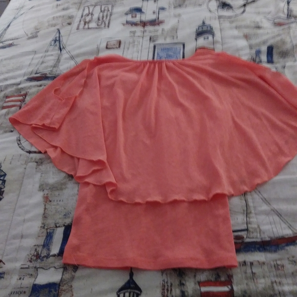 Pink Flowy Top with Shoulder Cutouts - Picture 4 of 14
